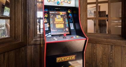 Waterfront Grandeur in Kelowna