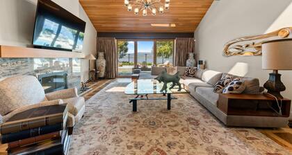 Waterfront Grandeur in Kelowna
