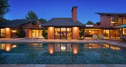 Waterfront Grandeur in Kelowna