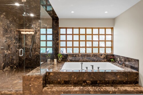 Waterfront Grandeur in Kelowna