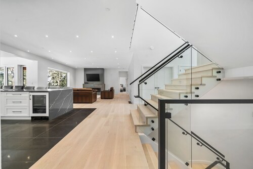 Luxurious 7BR Escape w Mountain Views Privacy