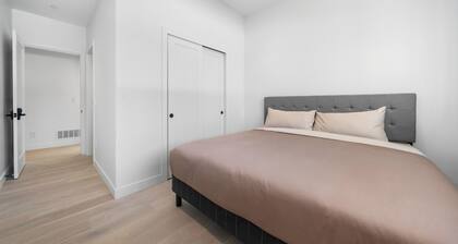 Luxurious 7BR Escape w Mountain Views Privacy