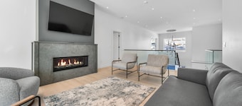 Luxurious 7BR Escape w Mountain Views Privacy