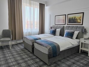 Standard İki Ayrı Yataklı Oda, Şehir Manzaralı | Masa, güneşlik/perde, ses yalıtımı, ücretsiz kablosuz İnternet 