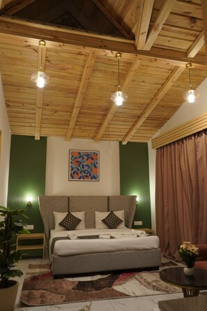 Deluxe appartement, uitzicht op bergen | 2 slaapkamers, een bureau, een laptopwerkplek, gratis wifi