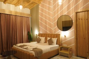 Apartemen Deluks, pemandangan gunung | 2 kamar tidur, meja kerja, ruang kerja ramah laptop, dan kedap suara