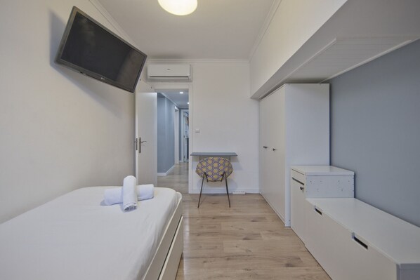 2 ห้องนอน, ผ้าปูที่นอน