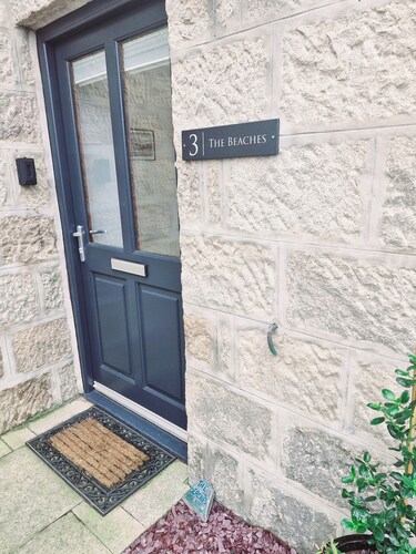 The Beaches, beachfront 2 bed home with seaviews in Banff Aberdeenshire