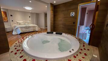 Imperial Suite com varanda, vista, sauna privativa, banheira de hidromassagem e cama king | Bain à remous privé