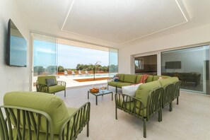 TV - Villa Donnosanto 5 minutes from the beach. Ostuni 10km (Puglia)