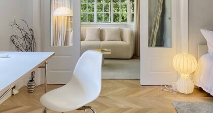 Shanghai Hills& Art Suite 14
