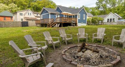 Newly Renovated & Pet-friendly, Close to Lake Michigan w/ Yard
