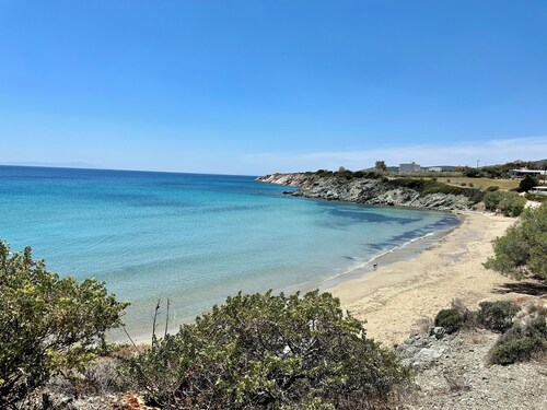 Villa louise, sea view, swimming pool, sleeps 12, near Drios