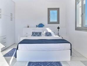 5 bedrooms, iron/ironing board, travel cot, free WiFi