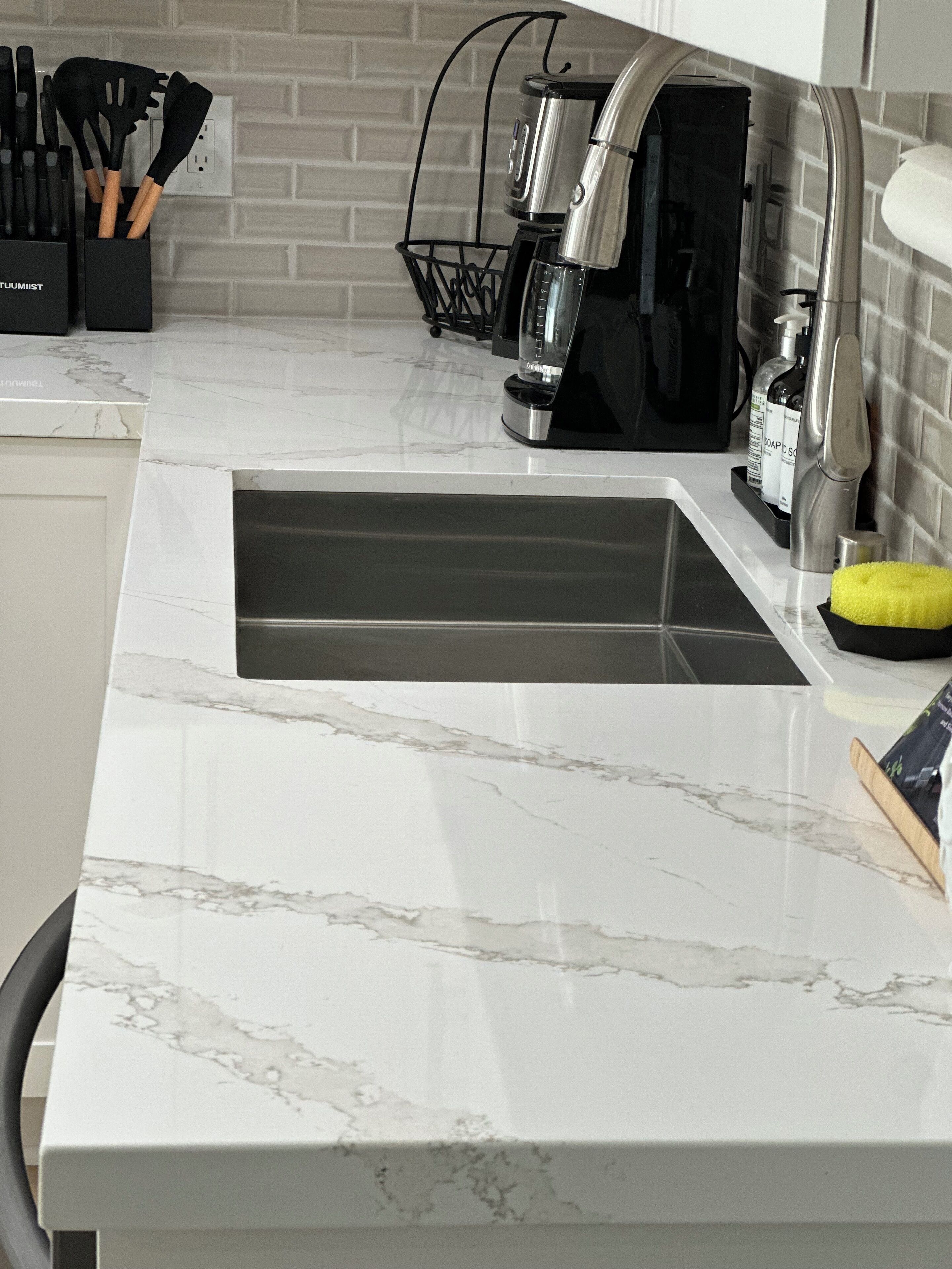 Microondas, horno, parrilla de estufa y lavavajillas 