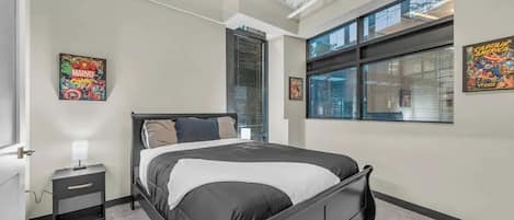 1 habitación, tabla de planchar con plancha, wifi y ropa de cama