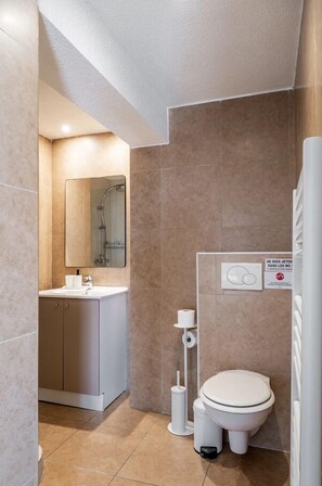 Bathroom - Résidence Château d'Acotz (Saint-Jean-de-Luz)