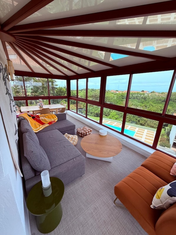 Luxury-Penthouse, eingeschränkter Meerblick | Terrasse/Patio