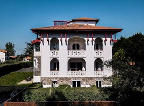 Front of property - Résidence Château d'Acotz (Saint-Jean-de-Luz)