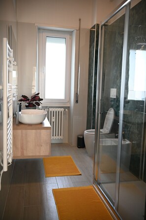 Appartement, balcon, vue ville | Salle de bain