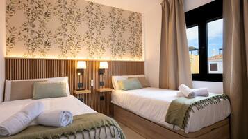 4 bedrooms, cribs/infant beds, bed sheets