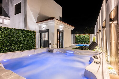 Luxury Villa Libellile