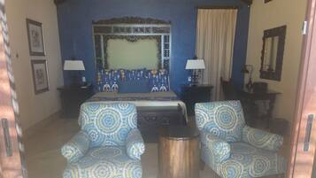 Deluxe Villa, Ocean View | 4 bedrooms, in-room safe, desk, blackout drapes