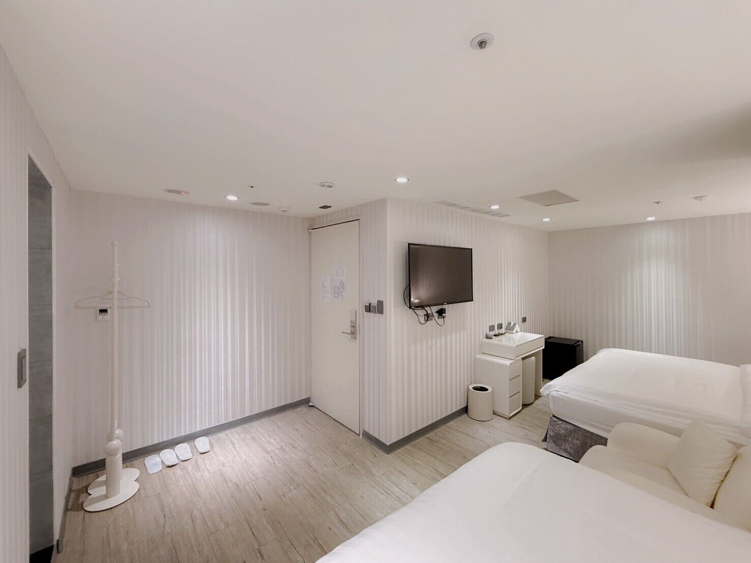 패밀리 쿼드룸, 더블침대 2개, 금연, 전용 욕실 | 고급 침구, 오리/거위털 이불, 메모리폼 침대, 책상