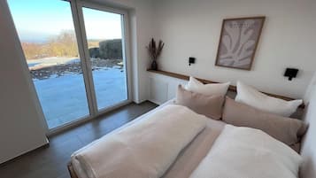 3 makuuhuonetta, silitysrauta/-lauta, vauvan matkasänky, ilmainen Wi-Fi