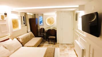 Suite Deluxe | 1 chambre, bureau, espace de travail pour ordinateur portable