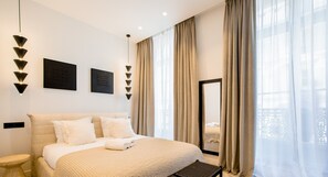 4 bedrooms, iron/ironing board, free WiFi, bed sheets - Appartement Saint Honoré Champs Elysées (París)