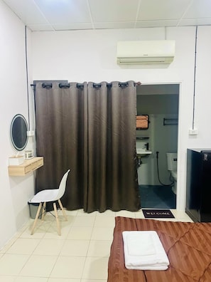 Standard Twin Room | Free WiFi