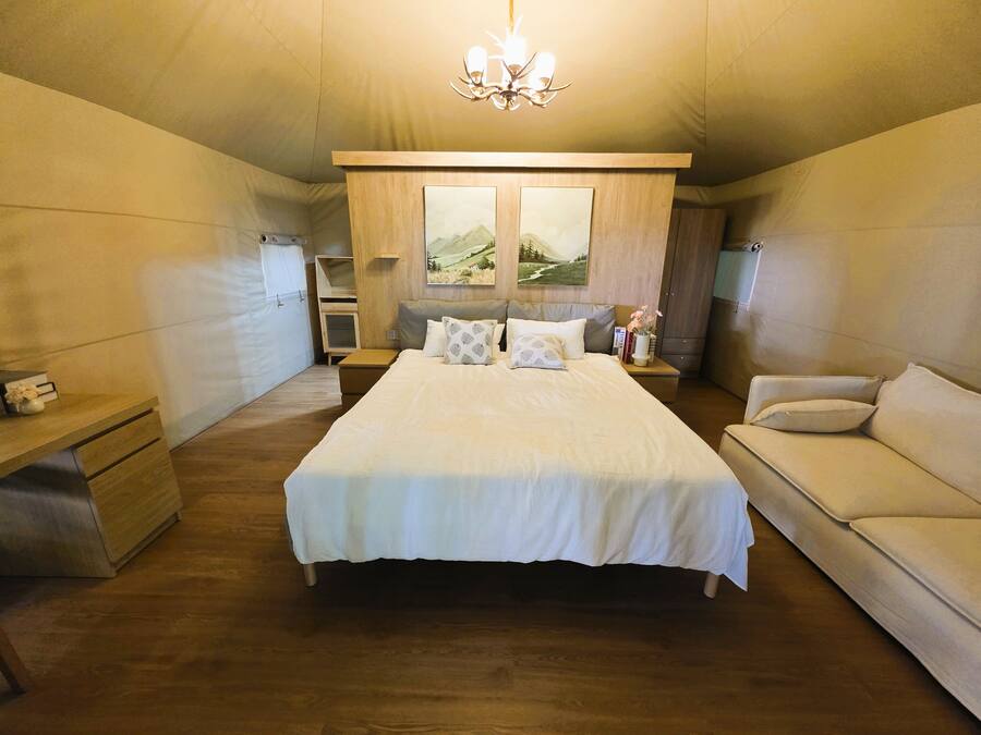 Premium Tent | In-room safe, bed sheets