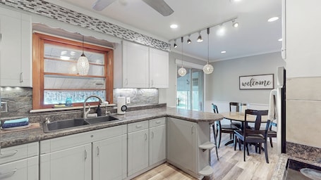 Fridge, microwave, oven, stovetop. Sideline Sanctuary-Cozy Nights, Game Day Lights