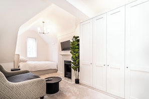 Lyxpenthouse - 2 sovrum | Sängtillbehör av högsta kvalitet, individuell inredning och unika möbler
