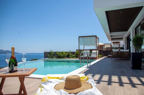 Zavia Villas-Villa Tria with Private Pool and Sea Access