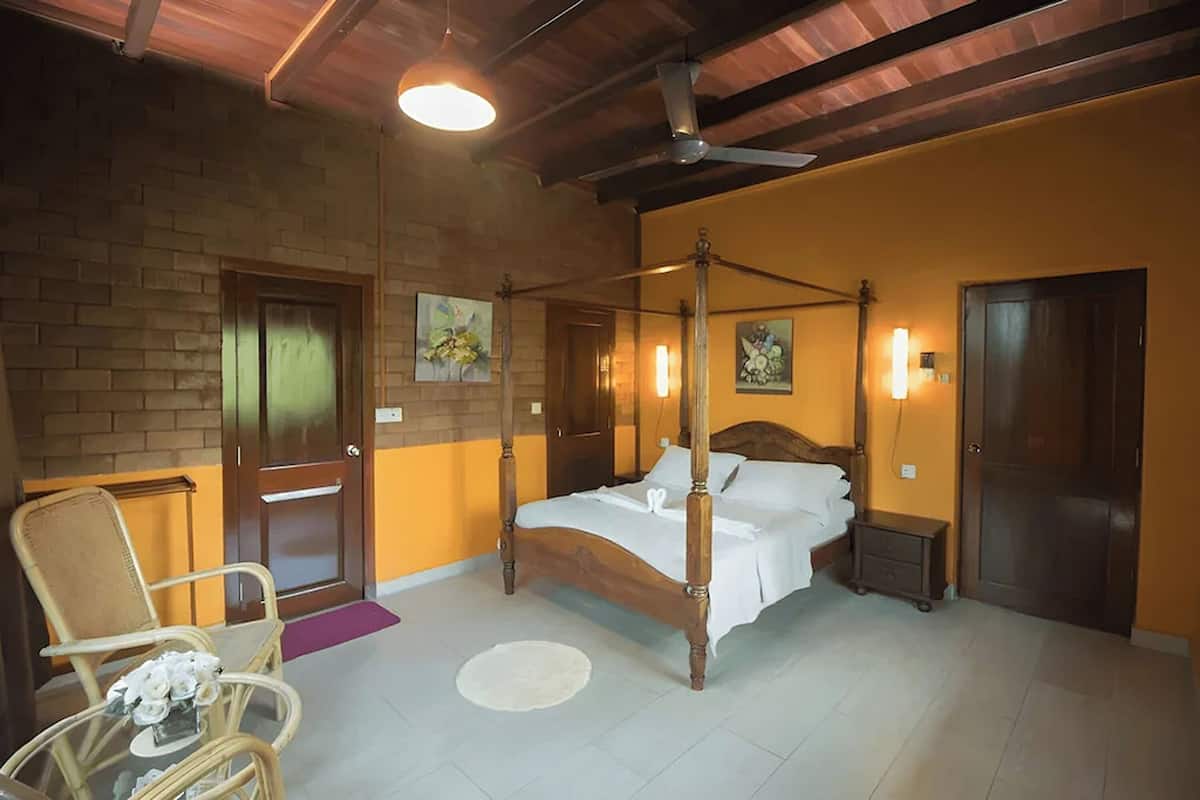 Villa luxueuse, balcon, vue sur la montagne | Espace de travail pour ordinateurs portables, rideaux dâobscurcissement