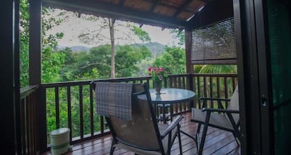 De Serenity - Exclusive Jungle Retreat