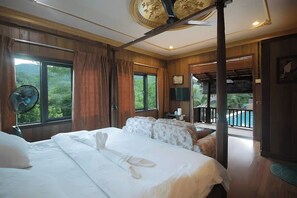 Villa Confort, balcon, vue montagne | Fer et planche à repasser, Wi-Fi, draps fournis