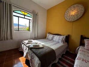 4 slaapkamers, een strijkplank/strijkijzer, wifi, beddengoed