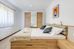 4 chambres, fer et planche à repasser, Wi-Fi gratuit, draps fournis