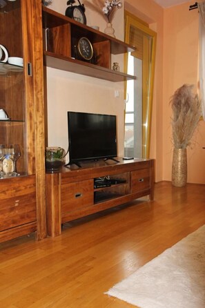 Apartamento, 2 quartos, acessível, para fumantes | Comodidades do quarto