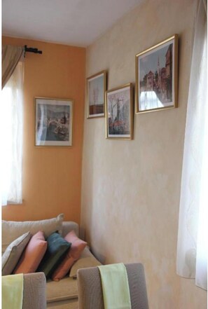 Apartamento, 2 quartos, acessível, para fumantes | Sala de estar