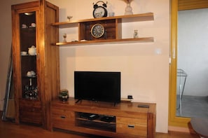 Apartment, 2 Bedrooms, Accessible, Smoking | Room amenity