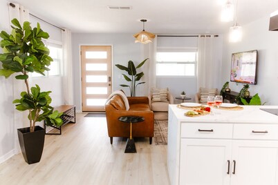 Coffee House 4bd fully remodeled Espresso machine 15 minutes drive to everything
