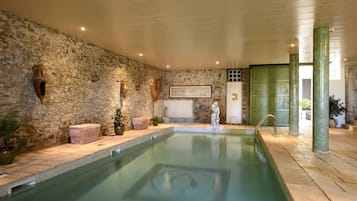 Piscine couverte, piscine extérieure