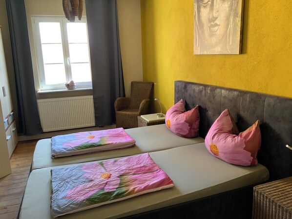 3 bedrooms, WiFi, bed sheets