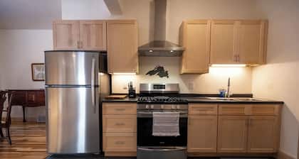 Historic Hawkes Apartment--downtown washburn, close to beaches, restaurants, etc