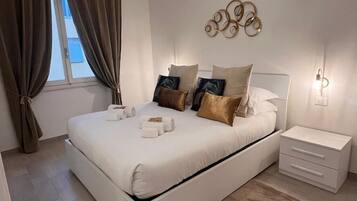 1 bedroom, iron/ironing board, travel cot, free WiFi