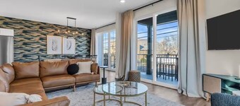 Full Rooftop w/ Panoramic Views + Linens + Towels